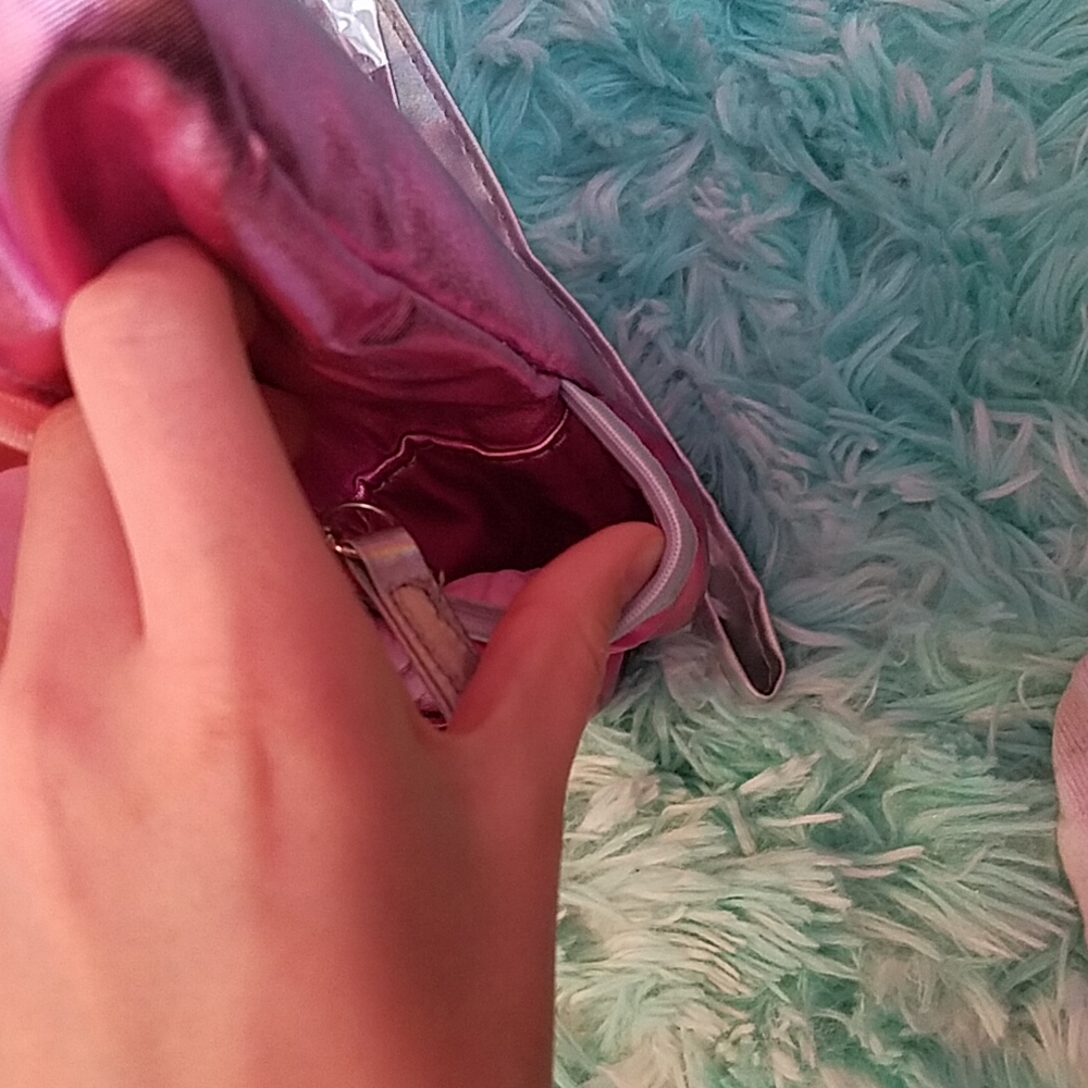 Backpack - Picture 3 of 4